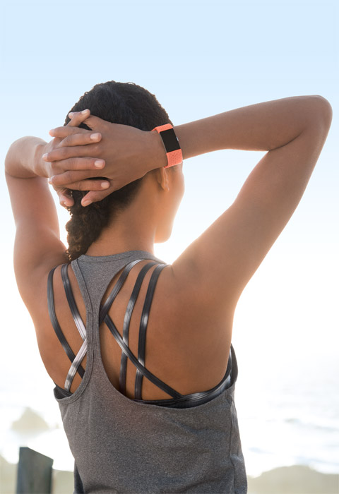 Charge 2 avec bracelet sport corail.