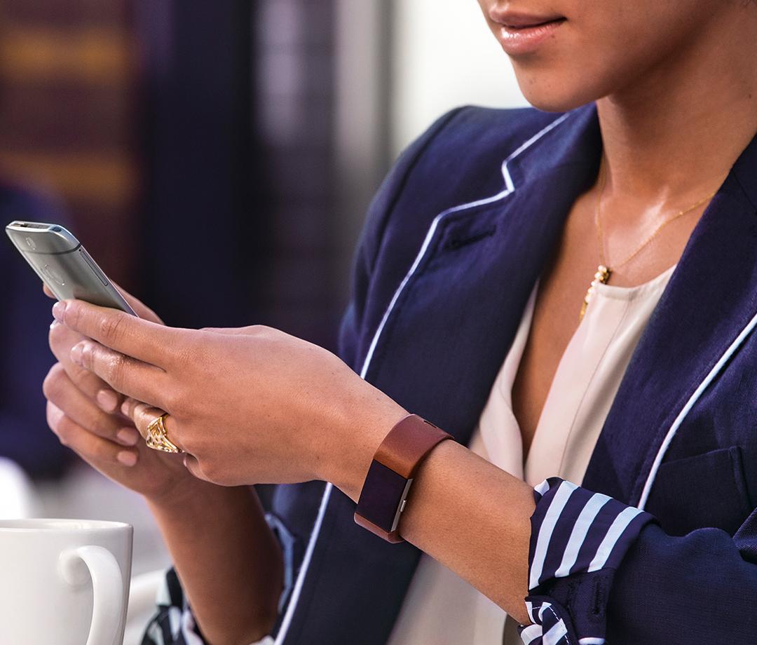 Fitbit Charge 2 Accessories: leather band